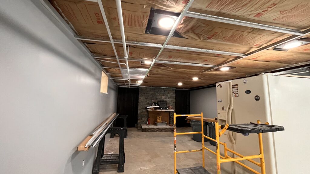 ceiling installation Andover MA, drop ceiling Andover, suspended ceiling Andover, acoustical ceiling Andover, ceiling contractor Andover MA, commercial ceiling installation Andover, residential ceiling installation Andover, metal framing Andover MA, basement ceiling installation Andover, ceiling renovation Andover